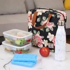 Brisby 4 Laags Geïsoleerde Koeltas - Lunchtas 7 Liter - Bloemetjes 9 Brisby 4 Laags Geïsoleerde Koeltas - Lunchtas 7 Liter - Bloemetjes -Buitenkampeer Winkel 1200x1200 271