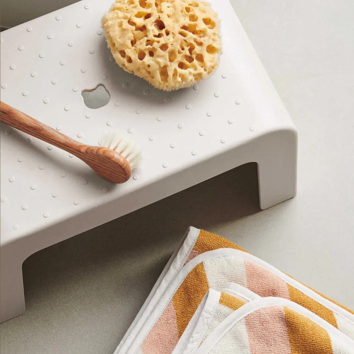 Liewood Ulla Opstapje / Kruk Antislip - Sandy 2 Liewood Ulla Opstapje / Kruk Antislip - Sandy - Afbeelding 2