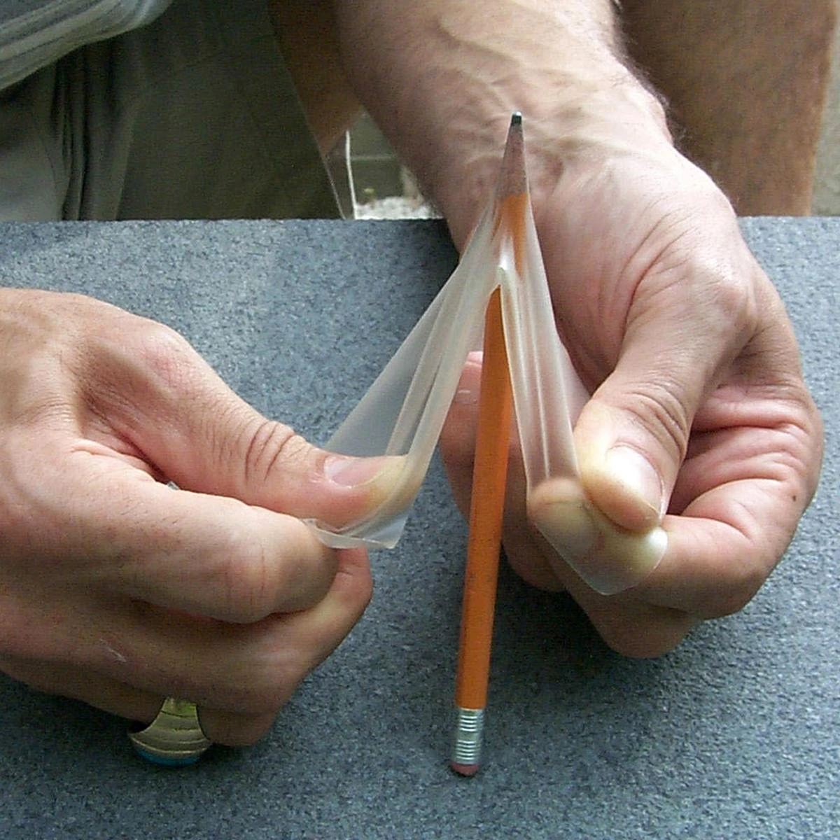 Tear - Aid - Reparatiemiddel - Type A En B Zakje - Combideal 3 Tear - Aid - Reparatiemiddel - Type A En B Zakje - Combideal - Afbeelding 3