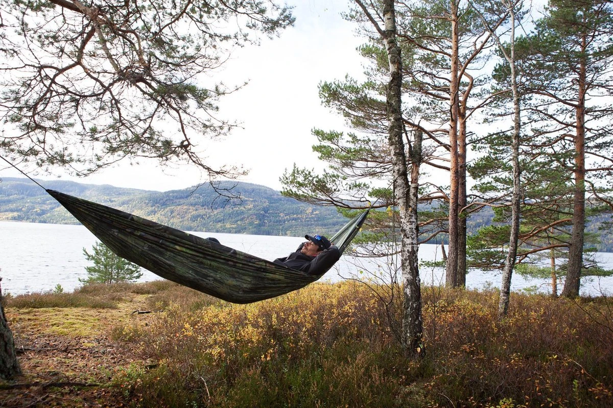 MacGyver® ‘3-in-1’ Tent | Tarp – Schaduwdoek – Hangmat | Strandtent | Outdoor-tent | Shelter | Vistent | 280 X 280 Cm | Camouflage | Waterdicht | Lichtgewicht 6 MacGyver® ‘3-in-1’ Tent | Tarp – Schaduwdoek – Hangmat | Strandtent | Outdoor-tent | Shelter | Vistent | 280 X 280 Cm | Camouflage | Waterdicht | Lichtgewicht - Afbeelding 6